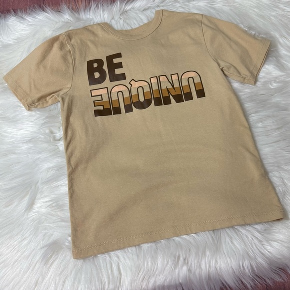 Place Other - The Children’s Place Youth Boy Size Small Tan Short Sleeve Tee
